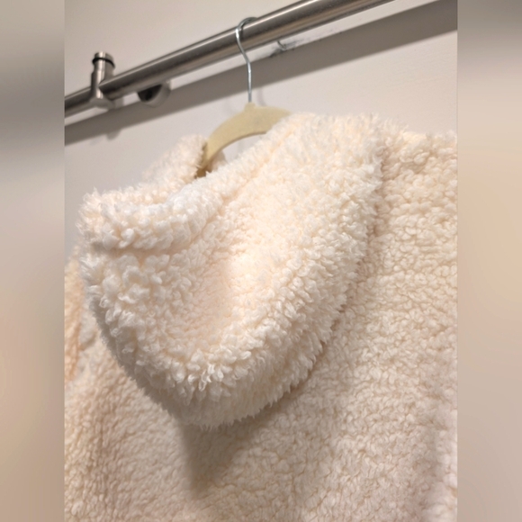 Champion Off White Plush Hoodie - Picture 5 of 9